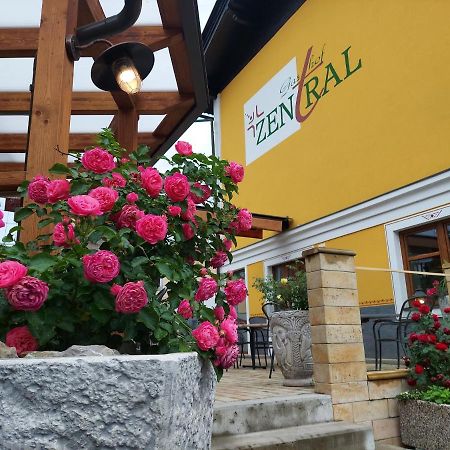 Gasthof Zentral Feistritz an der Drau 외부 사진